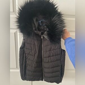 GAP Black Vest with Faux Fur Trim